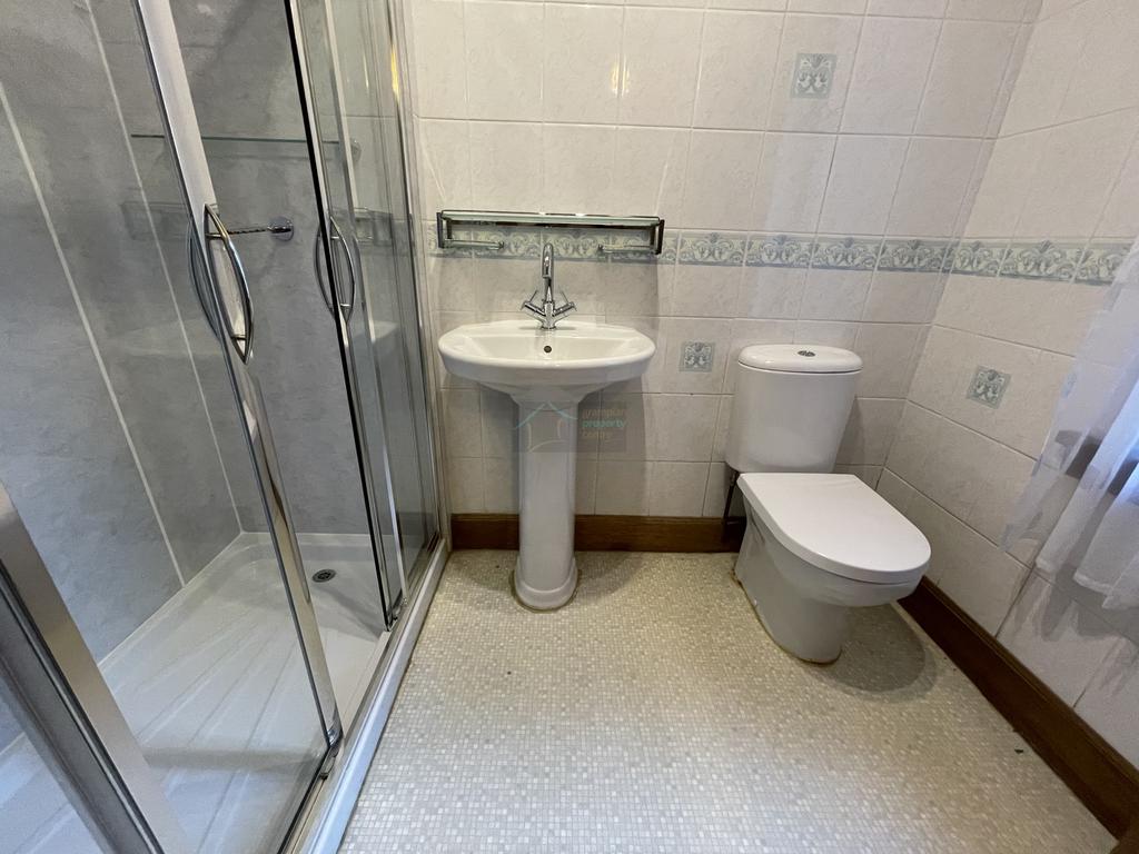 Shower room.JPG