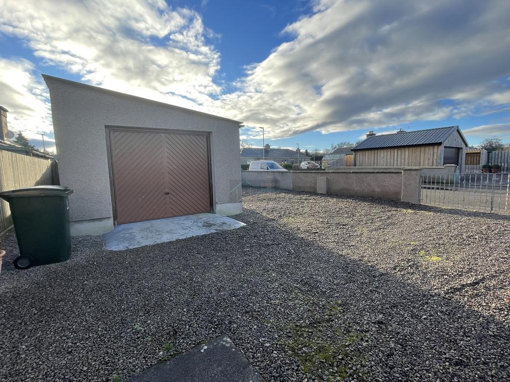 Garage Driveway.JPG