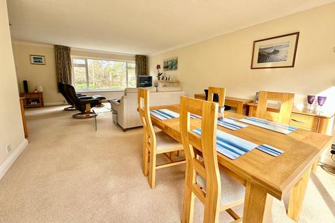 4 Croft Way, Frimley, Camberley, GU16 8LN
