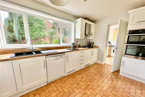 4 Croft Way, Frimley, Camberley, GU16 8LN
