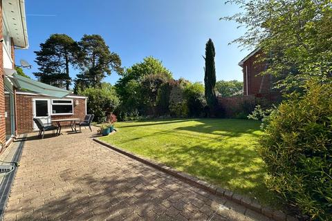 4 Croft Way, Frimley, Camberley, GU16 8LN