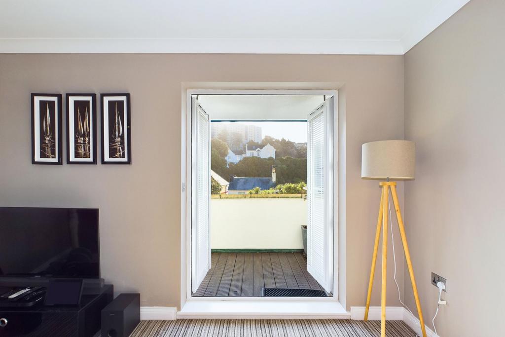 Living room with view to the terrace