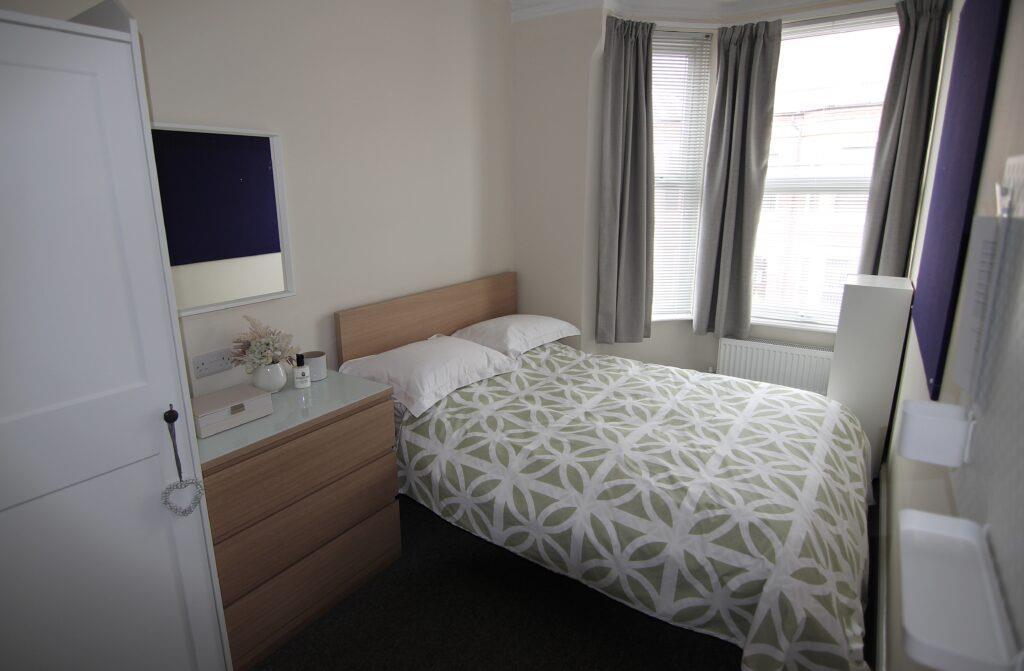Bedroom2.jpg