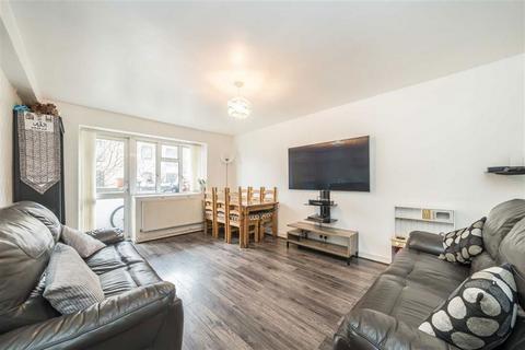 3 bedroom flat for sale, Sidney Street, London E1