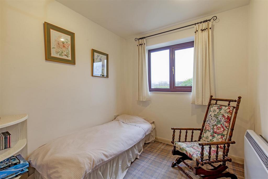 Bedroom 2-1.jpg