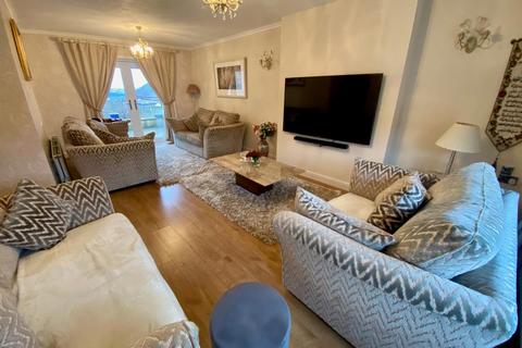 4 bedroom detached house for sale, Gleneagles Way, Fixby, Huddersfield