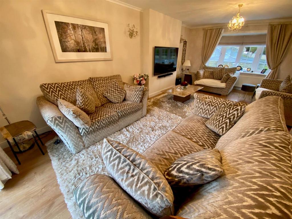 Lounge other.jpg