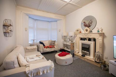 2 bedroom flat for sale, Laverockhall Street, Glasgow G21