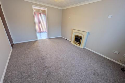 2 bedroom terraced house to rent, Fircroft, Grantham, NG31