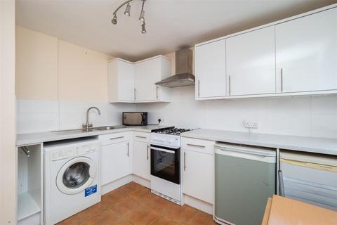 Flat 12, 12 Cedar Road, Sutton, SM2 5DA