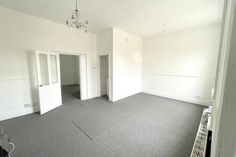 4 bedroom end of terrace house to rent, Thompson Road, Sunderland, Tyne and Wear