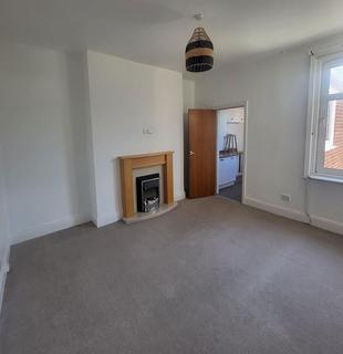 3 bedroom flat to rent, Bewick Street, South Shields