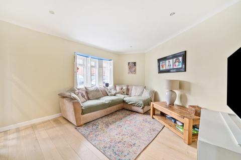 2 bedroom end of terrace house for sale, Glencoe Road, Weybridge, Surrey