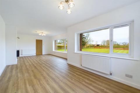 3 bedroom detached bungalow for sale, Hunters Moon, Maesbrook, SY10 8QW