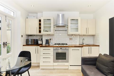 2 bedroom apartment to rent, Southwark Park Road, London, SE16