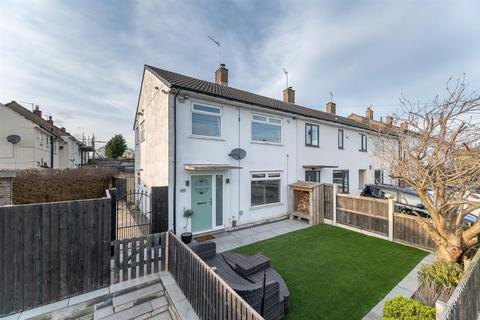 3 bedroom end of terrace house for sale, Coppice Wood Close, Guiseley LS20