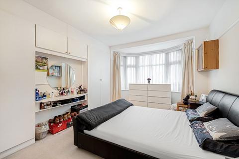 3 bedroom semi-detached house for sale, Cranmore Avenue, Isleworth TW7