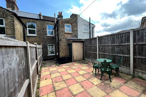17 Stanley Road, Northfleet, Gravesend, DA11 7AR