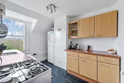 1 bedroom apartment for sale, Glenluce Road, London