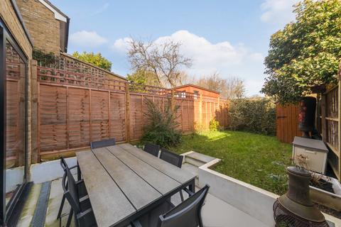 3 bedroom terraced house for sale, Abbotswood Road, SE22