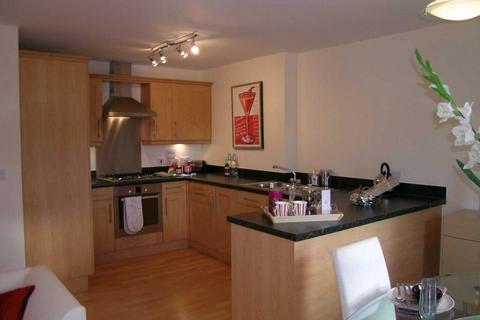 2 bedroom apartment to rent, Phoenix Court, Chertsey Road, Feltham, TW13