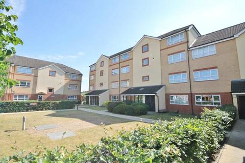 2 bedroom apartment to rent, Phoenix Court, Chertsey Road, Feltham, TW13