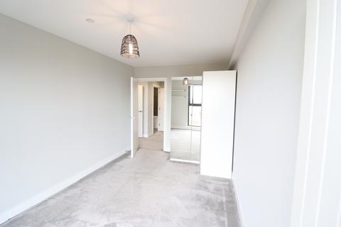 1 bedroom apartment to rent, Victoria Avenue, Southend-on-Sea, Essex, SS2