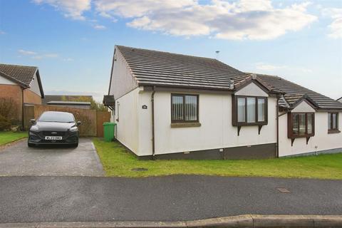 2 bedroom semi-detached bungalow for sale, Carknown Gardens, Redruth