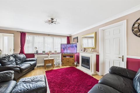 48 Hobbs Close, Cheshunt, Waltham Cross, EN8 0ED