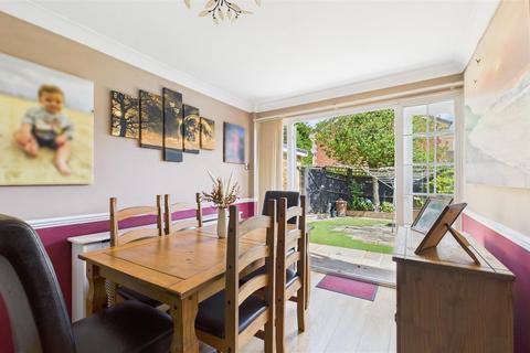 48 Hobbs Close, Cheshunt, Waltham Cross, EN8 0ED