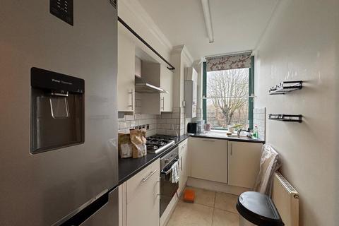 2 bedroom flat for sale, Flat 110 Jubilee Heights, 1 Shoot Up Hill, London, NW2 3UQ