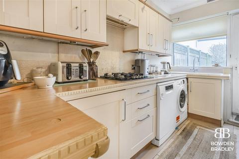 2 bedroom terraced house for sale, Whalebone Grove, Chadwell Heath,  Romford