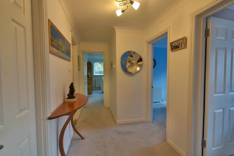 2 bedroom flat for sale, Buckhurst Road, Bexhill-on-Sea, TN40