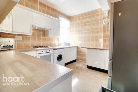 4 bedroom flat for sale, West Road, WESTCLIFF-ON-SEA