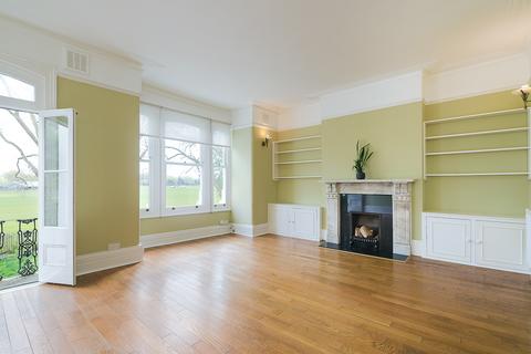 2 bedroom flat to rent, Rocks Lane