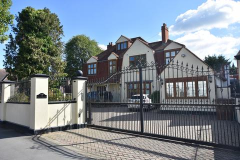 undefined, Elm Grove, Hornchurch, RM11