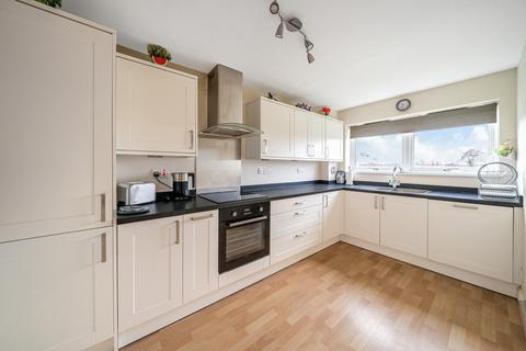 2 bedroom flat for sale, Farington Acres, Vale Road, Weybridge, KT13