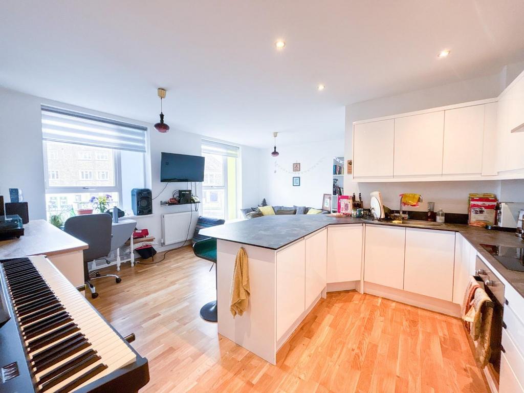 Open Plan Kitchen and lounge