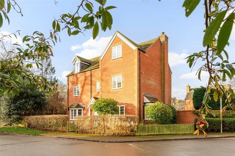 5 bedroom detached house for sale, London Road, Broughton, Milton Keynes, Buckinghamshire, MK10