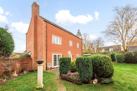 5 bedroom detached house for sale, London Road, Broughton, Milton Keynes, Buckinghamshire, MK10