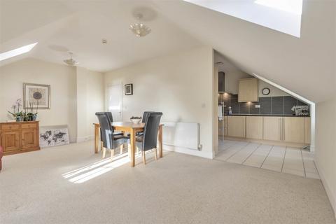 2 bedroom flat for sale, Manor Copse, Felpham, PO22