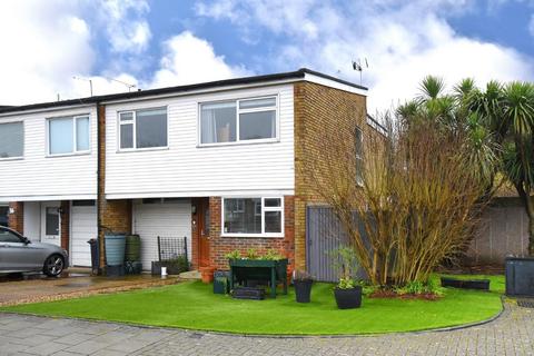 17 Lankton Close, Beckenham, BR3 5DZ