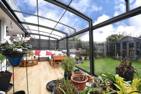 17 Lankton Close, Beckenham, BR3 5DZ