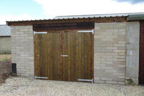 Storage to rent, Between Cirencester and Fairford