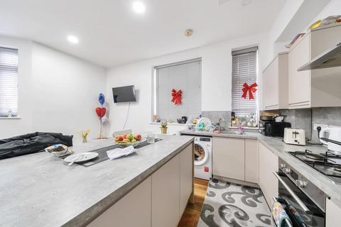 2 bedroom flat for sale, Finchley Lane,  Hendon,  NW4