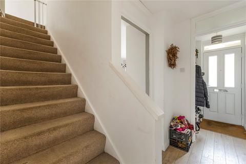 4 Phoenix Close, London, E8 4DF