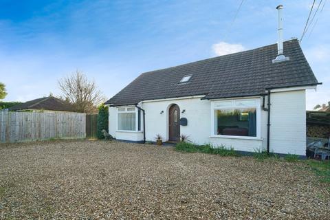 4 bedroom detached bungalow for sale, Long Lane, Southampton SO45