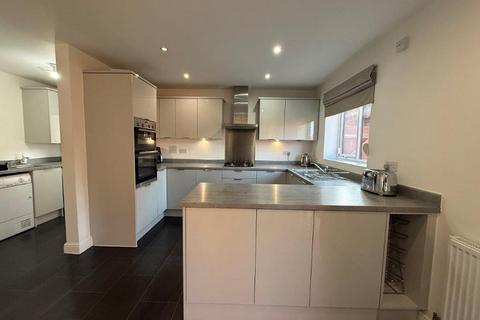 4 bedroom detached house for sale, Ashton Green Rd, Leicester. LE4 2AE