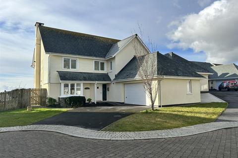 4 bedroom detached house for sale, Pentre Nicklaus Village, Llanelli