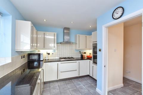 4 bedroom chalet for sale, Brambletyne Avenue, Saltdean, Brighton, East Sussex